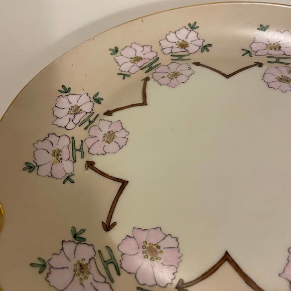 Hutschenreuther Gelb Plate LHS Barvaria Gold Handles Pink Flowers Antique - Picture 2 of 8